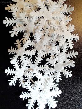 15 weiße Filz Schneeflocken